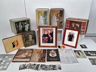 Koningshuis memorabilia – kavel bij De Kringwinkel, Waardamme
