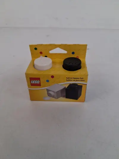 Lego: zout- en peperstrooier – kavel bij De Kringwinkel, Waardamme