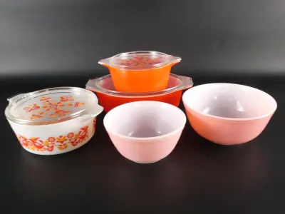 Vintage Pyrex Serveer- en Opbergset - Amerikaans – kavel bij De Kringwinkel, Heverlee