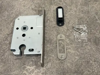 10x Intersteel cilinderslot met sluitplaat 55mm – kavel bij XL Auctions