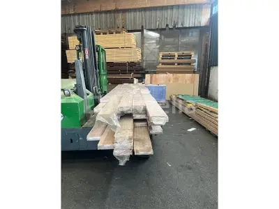 Hout - Meranti Nemezu – kavel bij Auctelia, Aubel