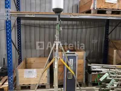 REF:9848086 + 9848004-3 - LED-lichtballon + statief – kavel bij Auctelia, Chaudfontaine