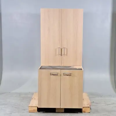 5x Houten kast – kavel bij Domeinen Roerende Zaken, Groningen