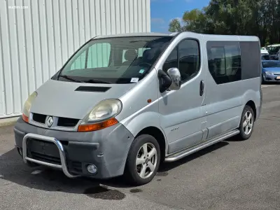 Renault Trafic dCi 100 2005 – kavel bij Auctim, Aartselaar