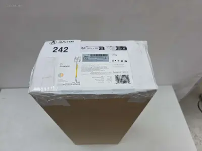 Draadloze stofzuiger Dyson V8 Absolute – kavel bij Auctim, Aartselaar