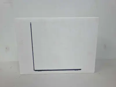 Laptop Apple MacBook Air A3241 – kavel bij Auctim, Aartselaar