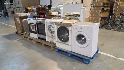 (8x) defecte huishoudtoestellen OK., Hisense – kavel bij Auctim, Aartselaar