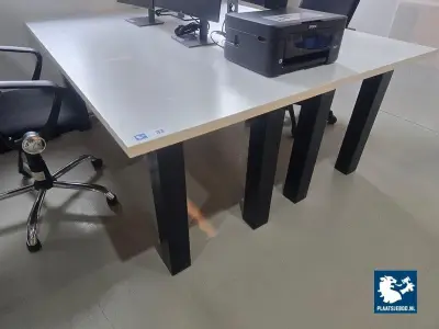 2 x Bureau met 2 x bureaustoel en 1 x ladeblok – kavel bij Plaats Je Bod, Weesp