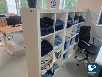 1 x 16-Vaks en 8-vaks vakkenkast zonder inhoud – kavel bij Plaats Je Bod, Weesp