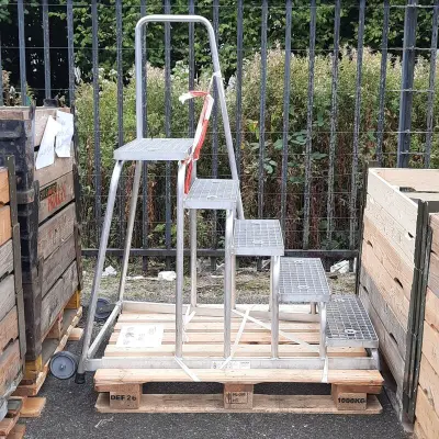 Bordestrap – kavel bij Domeinen Roerende Zaken, Groningen