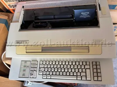 1 DILETTA 215i-typemachine voor paspoorten – kavel bij Zoll-Auktion, Sitzendorf