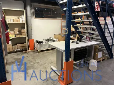 Partij divers bureautafel – kavel bij VH Auctions