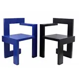 Gerrit Rietveld – Blauw- en zwartgelakte eiken assymetrische en gespiegelde stoelen, naar een ontwerp van Gerrit Rietveld voor de Haagse Steltman j… – kavel bij Veilinghuis Derksen