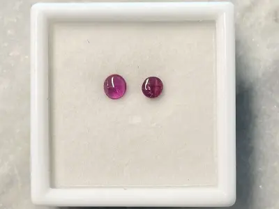 Robijn - 0.98 carat natuurlijke cabochon robijn – kavel bij Onlineveilingmeester