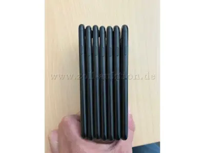 30 Apple iPhone SE | zwart | 64 GB | 2020 – foto 2 – kavel bij Zoll-Auktion, Münster