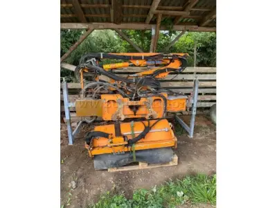 1 Frontauslegermähgerät MFK 500 mit Gestrüppmähkopf GMK 1200,Graßmähkopf – kavel bij Zoll-Auktion, Rehna