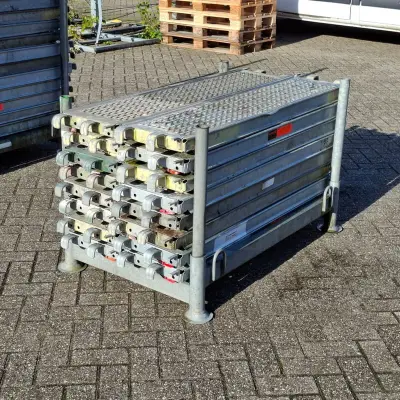 Ca. 16x O-roostervloer, Layher, Allround |140x32 cm, in transportbok – kavel bij Onlineveilingmeester, Smilde