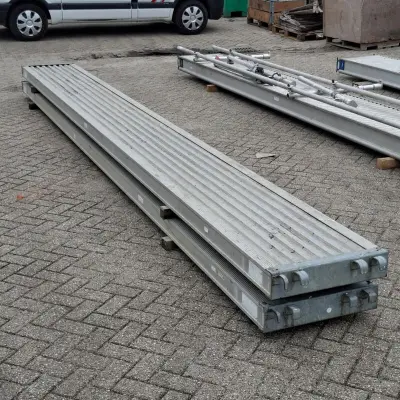 2x Loopbrug Layher – kavel bij Onlineveilingmeester, Smilde