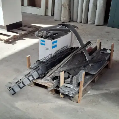 Pallet met divers dakmateriaal o.a. Ubbink – kavel bij Onlineveilingmeester, Smilde