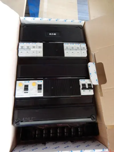 Groepenkast, Eaton, Systeem 55 flex, zwart – kavel bij Onlineveilingmeester, Assen
