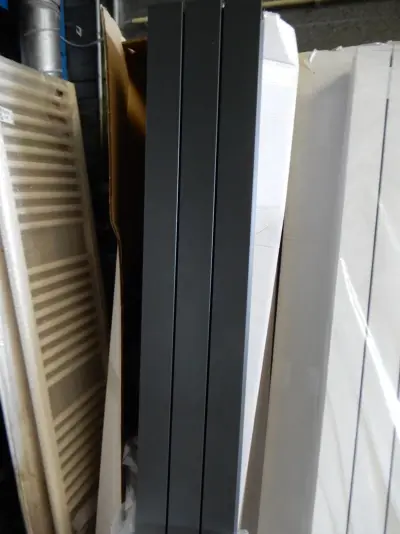 Decorradiator, Thermrad, Alustyle, antraciet, 1833x240 – kavel bij Onlineveilingmeester, Assen