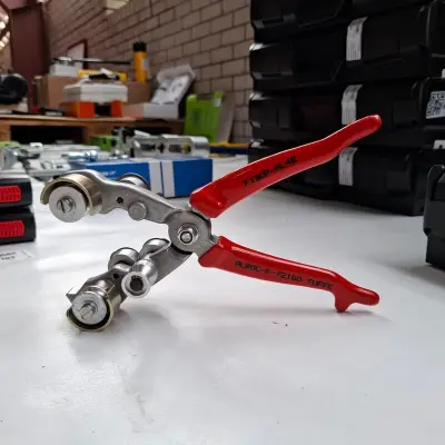 Kabelmantel striptang, Alroc, F-72160 Tuffe Fibop-NL4R – kavel bij Onlineveilingmeester, Winsum