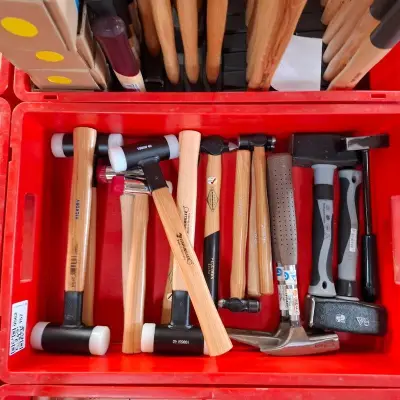 Ca. 17x Diverse hamers – kavel bij Onlineveilingmeester, Winsum