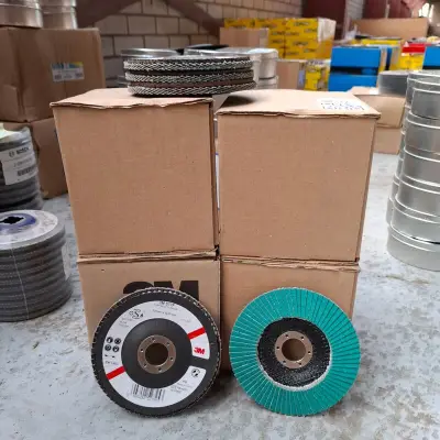 Ca. 45x Lamellenschijf 3M, 125x22,23mm | 80 – kavel bij Onlineveilingmeester, Winsum