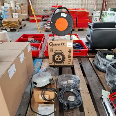 Assortiment verlengkabel en toebehoren – kavel bij Onlineveilingmeester, Winsum