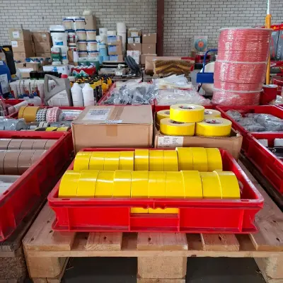 Ca. 53 rol a 50 meter Waterbestendige textieltape Scapa, 3120 – kavel bij Onlineveilingmeester, Winsum