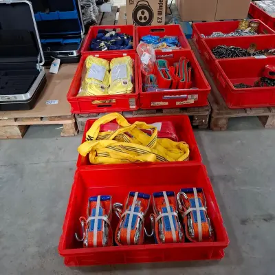 Assortiment hijs en spanmiddelen o.a. Kelfort – kavel bij Onlineveilingmeester, Winsum