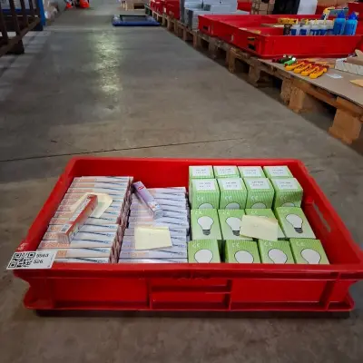 Ca. 105x Diverse halogeen lampen o.a. Fenon – kavel bij Onlineveilingmeester, Winsum