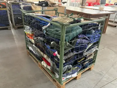 Ca. 195x Diverse werkkleding – kavel bij Onlineveilingmeester, Winsum