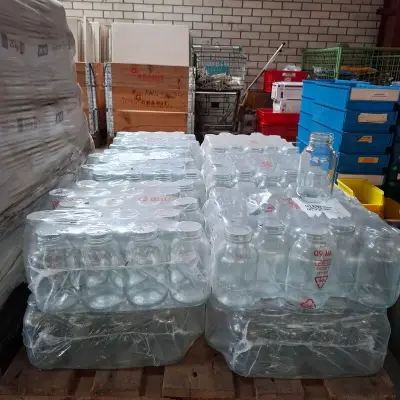Ca. 240x Glazen pot – kavel bij Onlineveilingmeester, Winsum