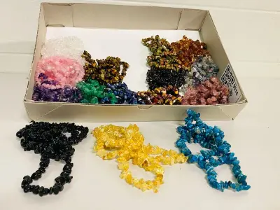 Ca. 75x Armbanden split assorti – kavel bij Onlineveilingmeester, Gramsbergen