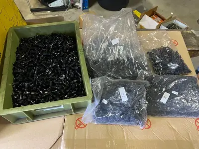 Ca. 2750x Zekering houders voor zekeringen, 5x20 – kavel bij Onlineveilingmeester, Gramsbergen