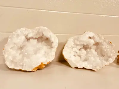 Bergkristal geode – kavel bij Onlineveilingmeester, Gramsbergen