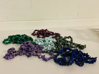 Ca. 30x Armbanden chips luxe soorten – kavel bij Onlineveilingmeester, Gramsbergen