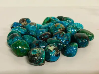 Chrysocolla trommelstenen – kavel bij Onlineveilingmeester, Gramsbergen