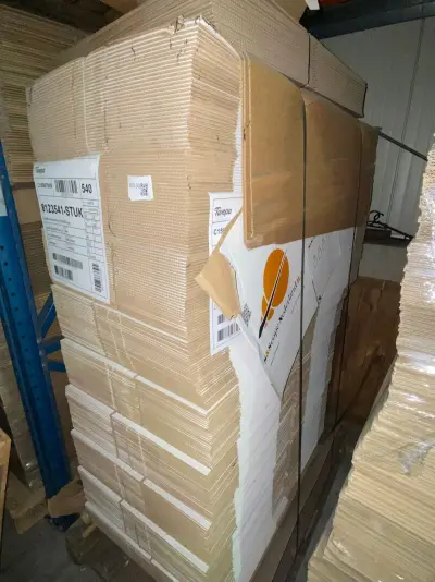 Ca. 500x Verzenddozen, wit, 34x23x27cm – kavel bij Onlineveilingmeester, Gramsbergen