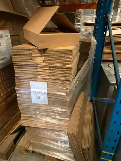 Ca. 400x Verzenddozen, bruin, 35x33x8cm – kavel bij Onlineveilingmeester, Gramsbergen