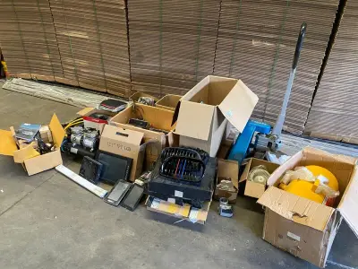 Partij auto materialen en gereedschap – kavel bij Onlineveilingmeester, Gramsbergen