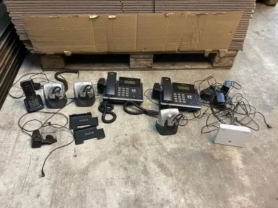 Telefooncentrale Yealink SIP-T41P met headsets – kavel bij Onlineveilingmeester, Gramsbergen