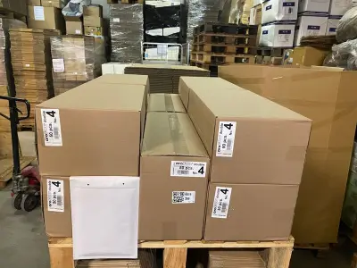 Ca. 10x Dozen a 50 stuks verzendenveloppen, wit – kavel bij Onlineveilingmeester, Gramsbergen