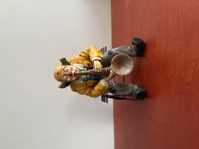 Clown met trompet kunststof – kavel bij GSD Auctions, Zoeterwoude