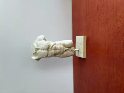 Ornament mannelijke naakte – kavel bij GSD Auctions, Zoeterwoude