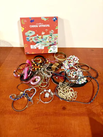 Spel en sieraden – kavel bij GSD Auctions, Zoeterwoude
