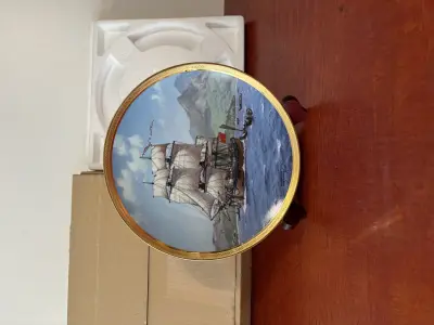 The Franklin Mint Schip wandbord "Endeavour" – kavel bij GSD Auctions, Zoeterwoude
