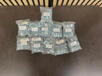 Partij verzinkte laagbolkopschroeven en moeren – kavel bij XL Auctions