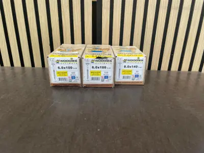 Woodies Schroeven 6x100 & 8x140 – 250 stuks – kavel bij XL Auctions